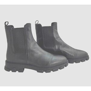 Michael Kors Black Leather Chelsea Ridley Boots 10M Rubber Lug Sole Round Toe